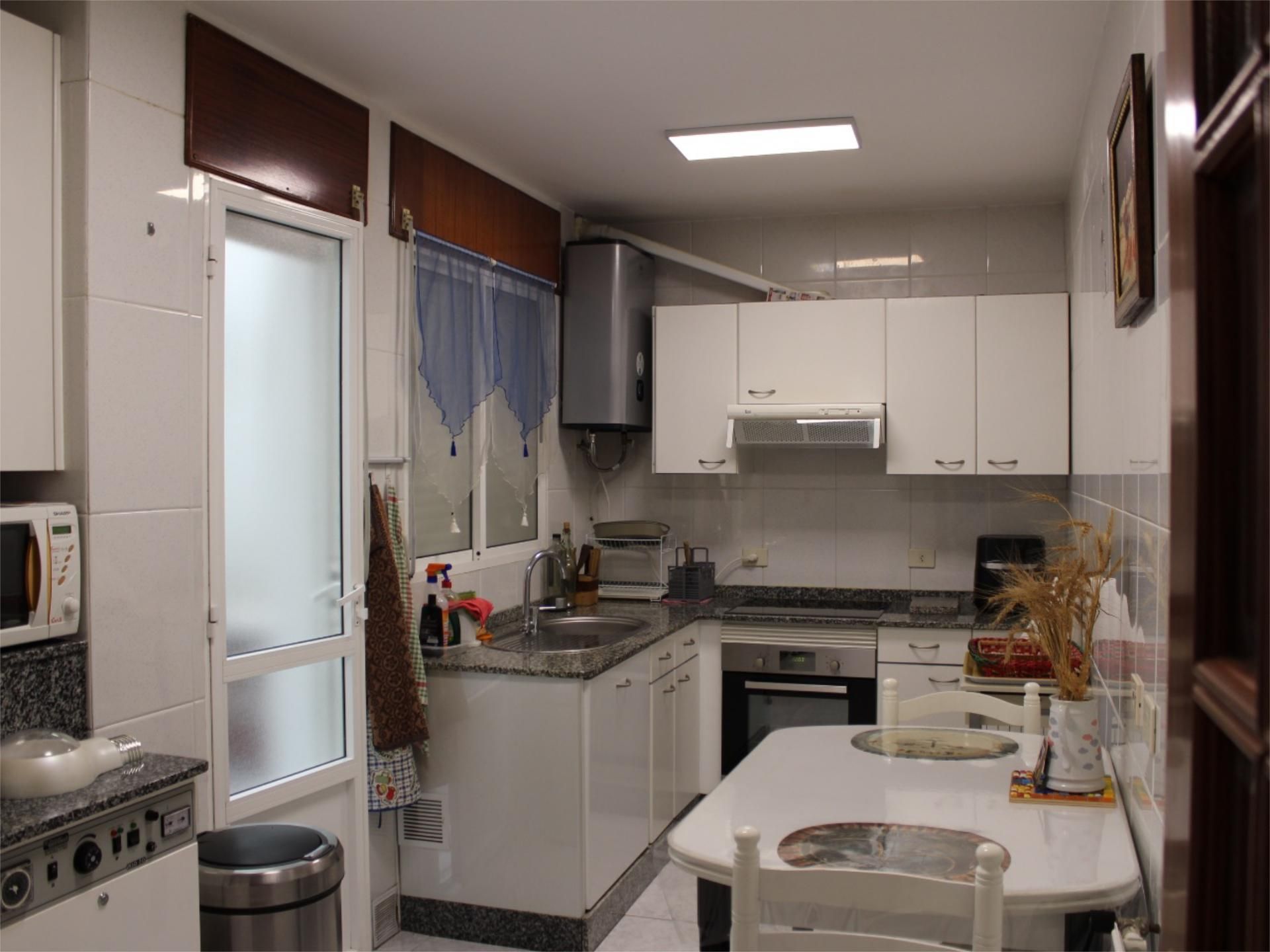 Kitchen of Flat for sale in Becerreá  with Heating, Parquet flooring and Terrace