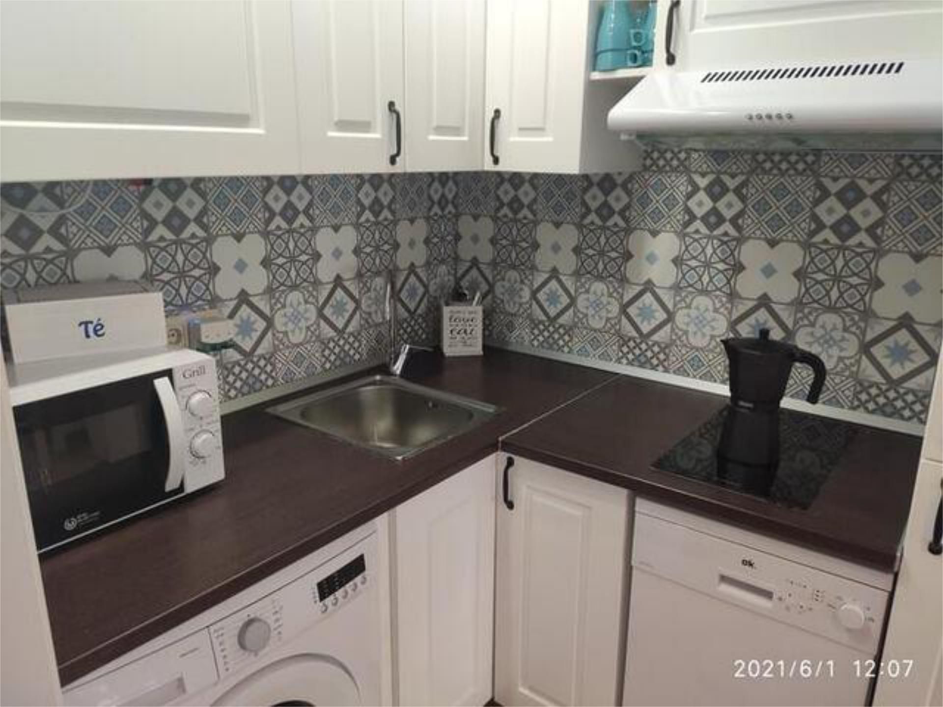 Cuina de Apartament de lloguer en Marbella amb Calefacció, Jardí privat i Terrassa