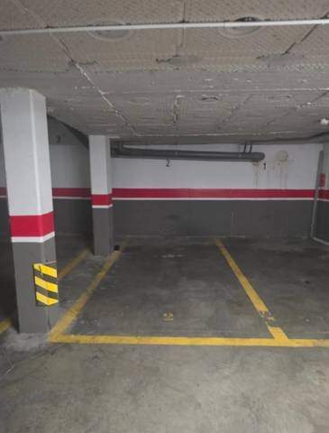 Garaje en Alquiler en Calle Francisco Molina Moral, 3 en La Algaba