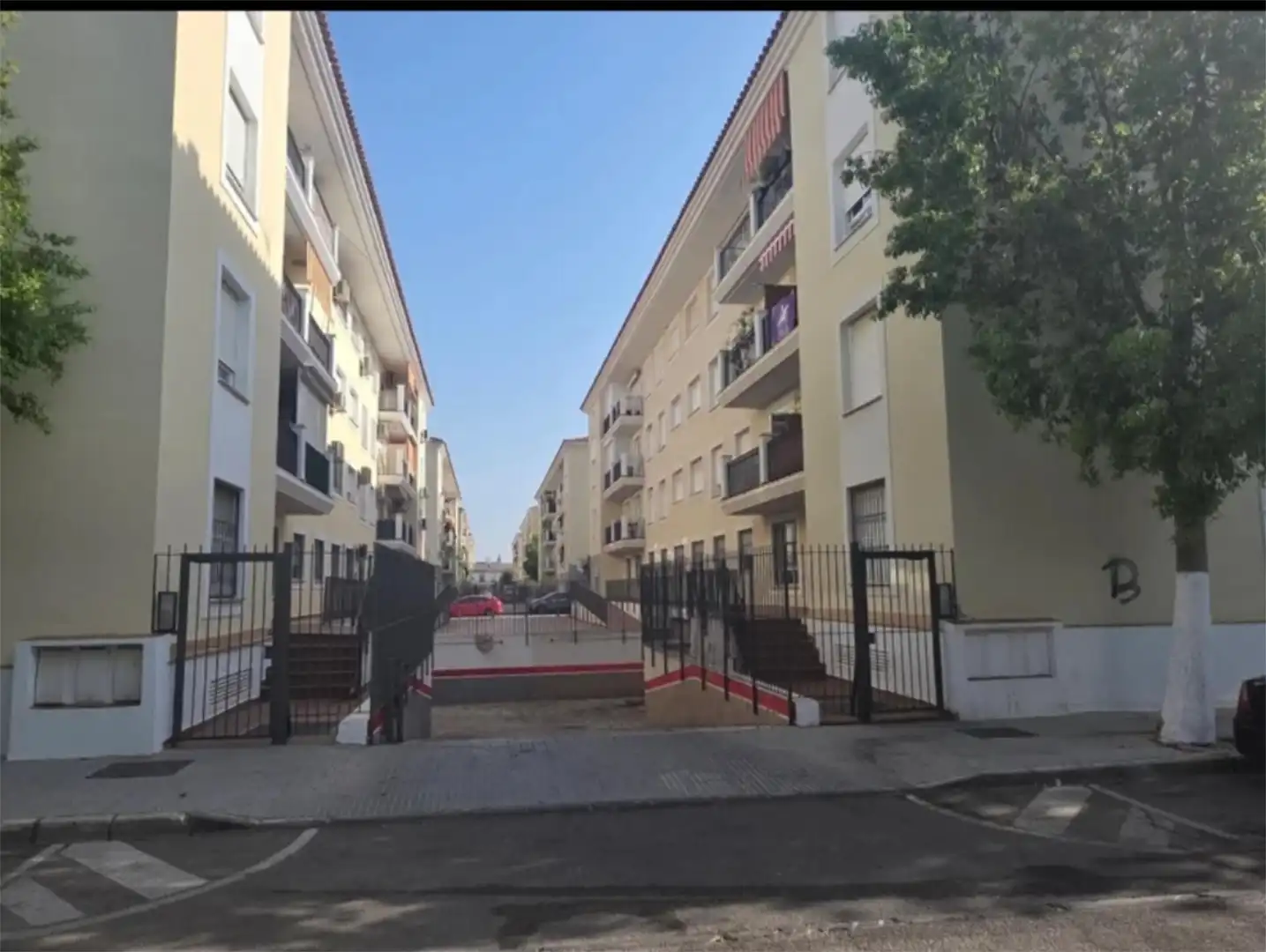 Vista exterior de Garatge de lloguer en La Algaba