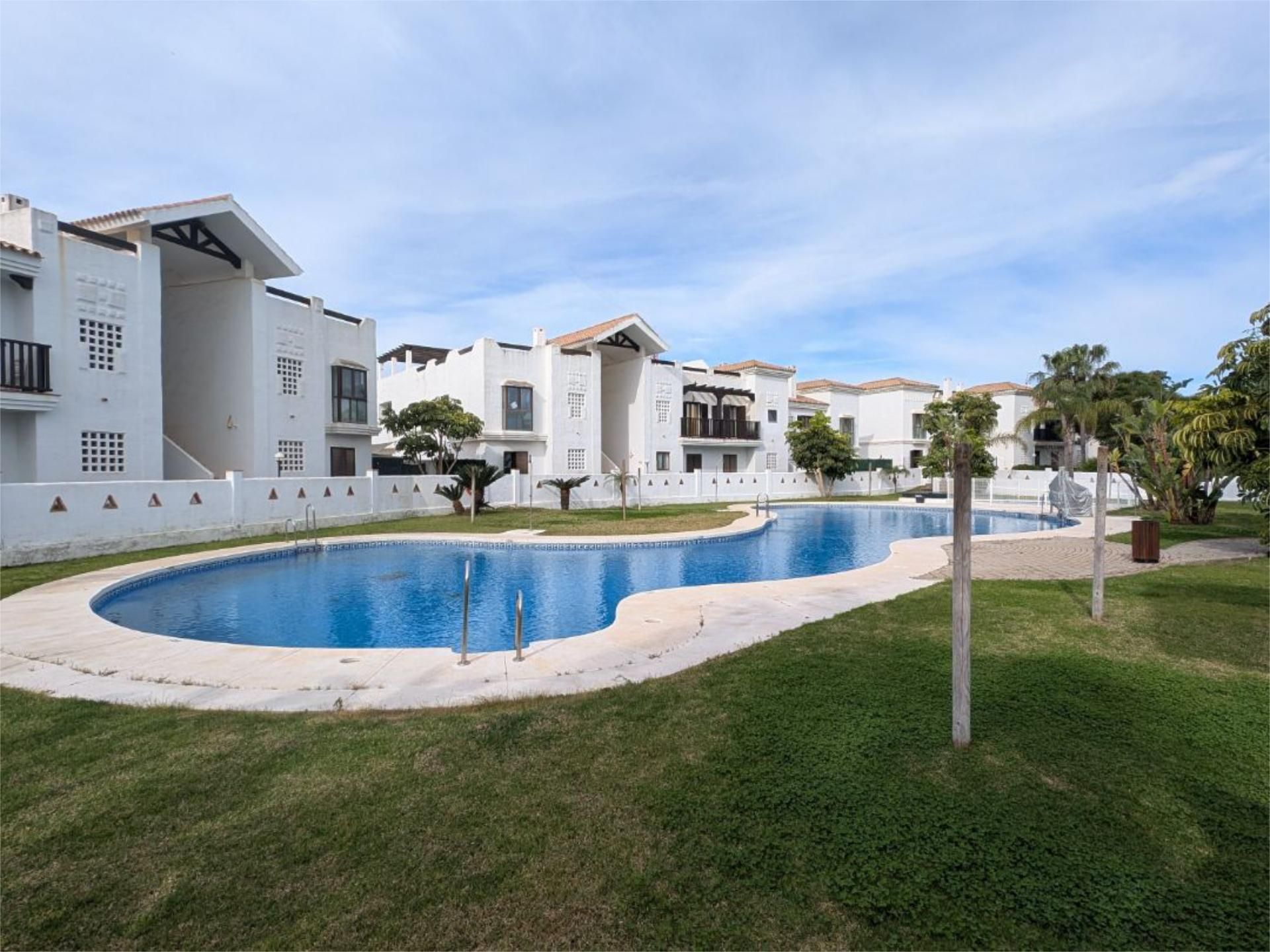 Swimming pool of Flat for sale in La Alcaidesa  with Air Conditioner, Terrace and Swimming Pool