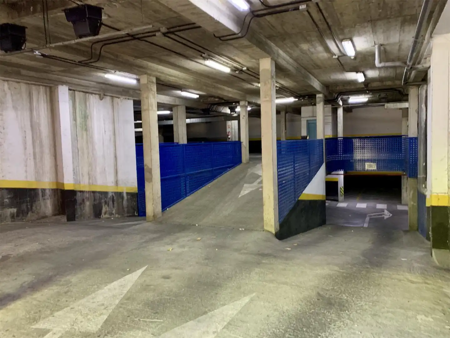 Parking of Garage for rent in Madrid