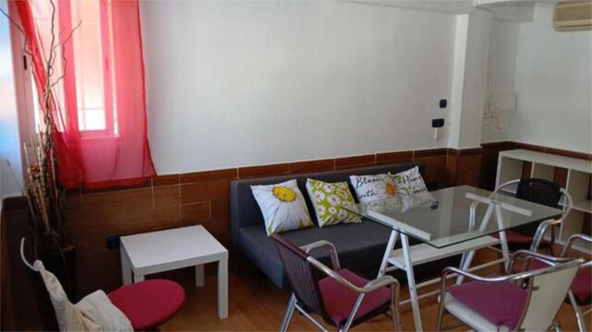 Living room of Flat to rent in  Córdoba Capital  with Heating, Terrace and Furnished