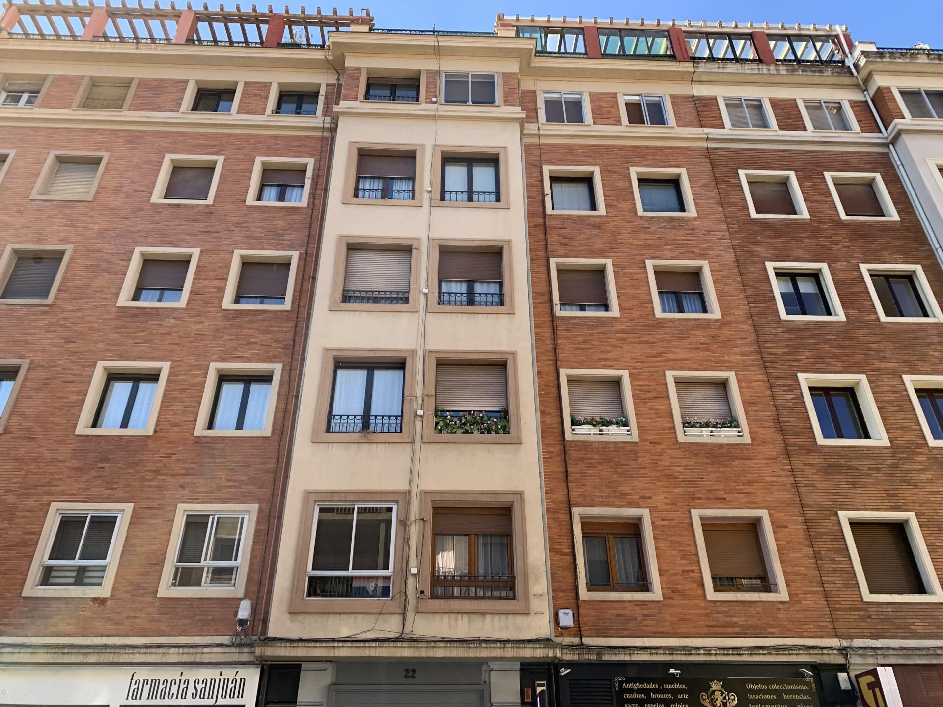 Exterior view of Flat for sale in  Pamplona / Iruña