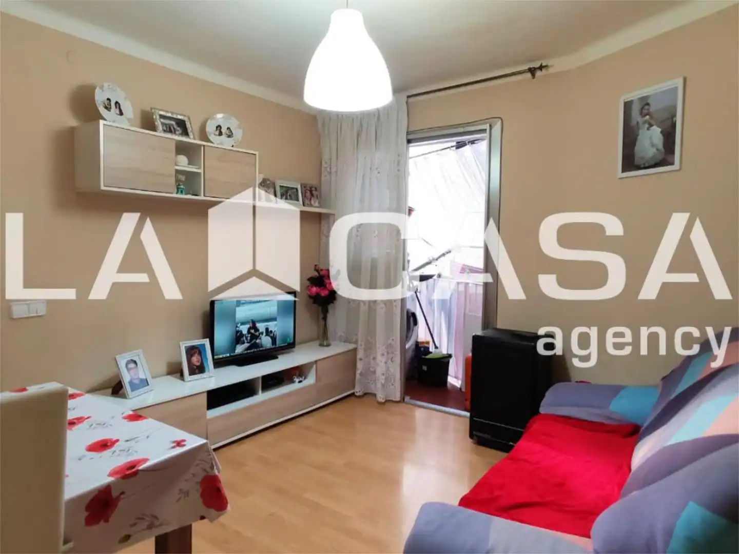 Living room of Flat for sale in L'Hospitalet de Llobregat  with Balcony