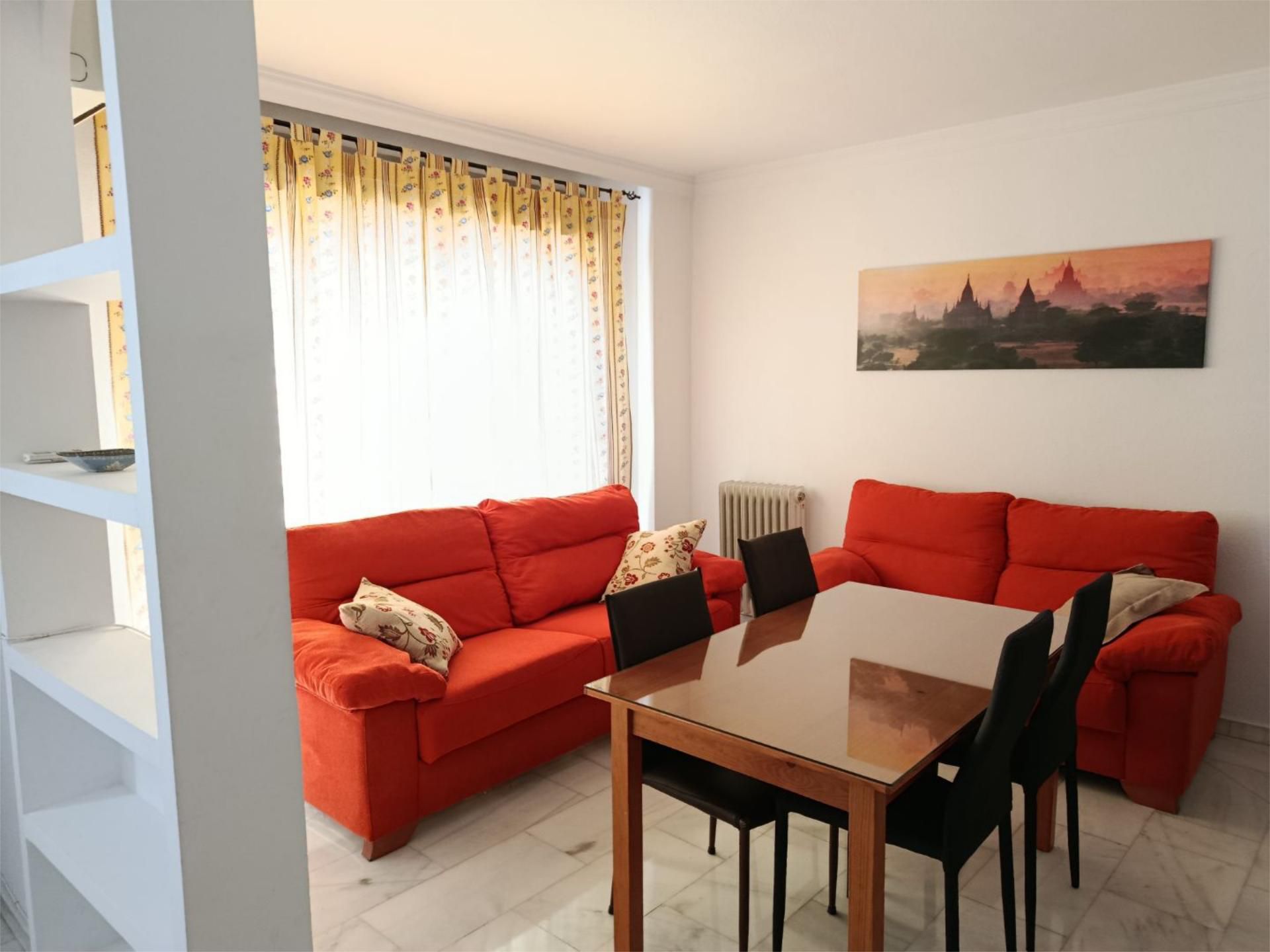 Living room of Single-family semi-detached to rent in  Granada Capital
