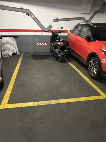 Garaje en Alquiler en Carrer de Jaume Roig, 23 en Sants-Badal