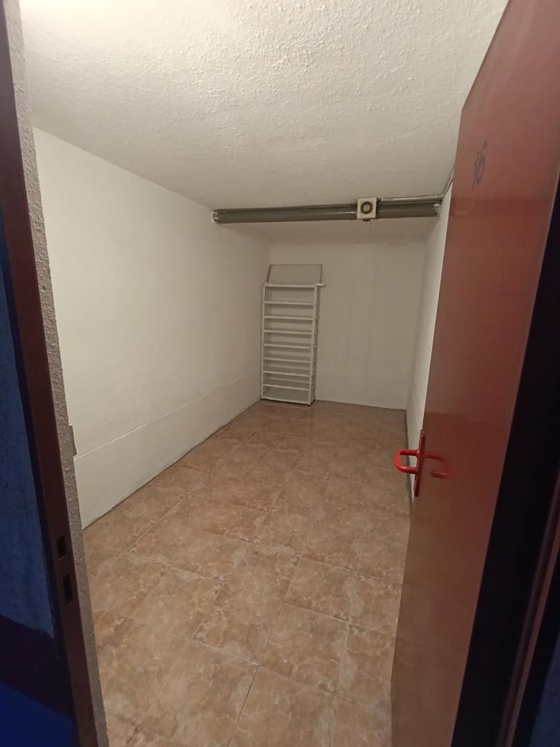 Traster de lloguer en  Pamplona / Iruña