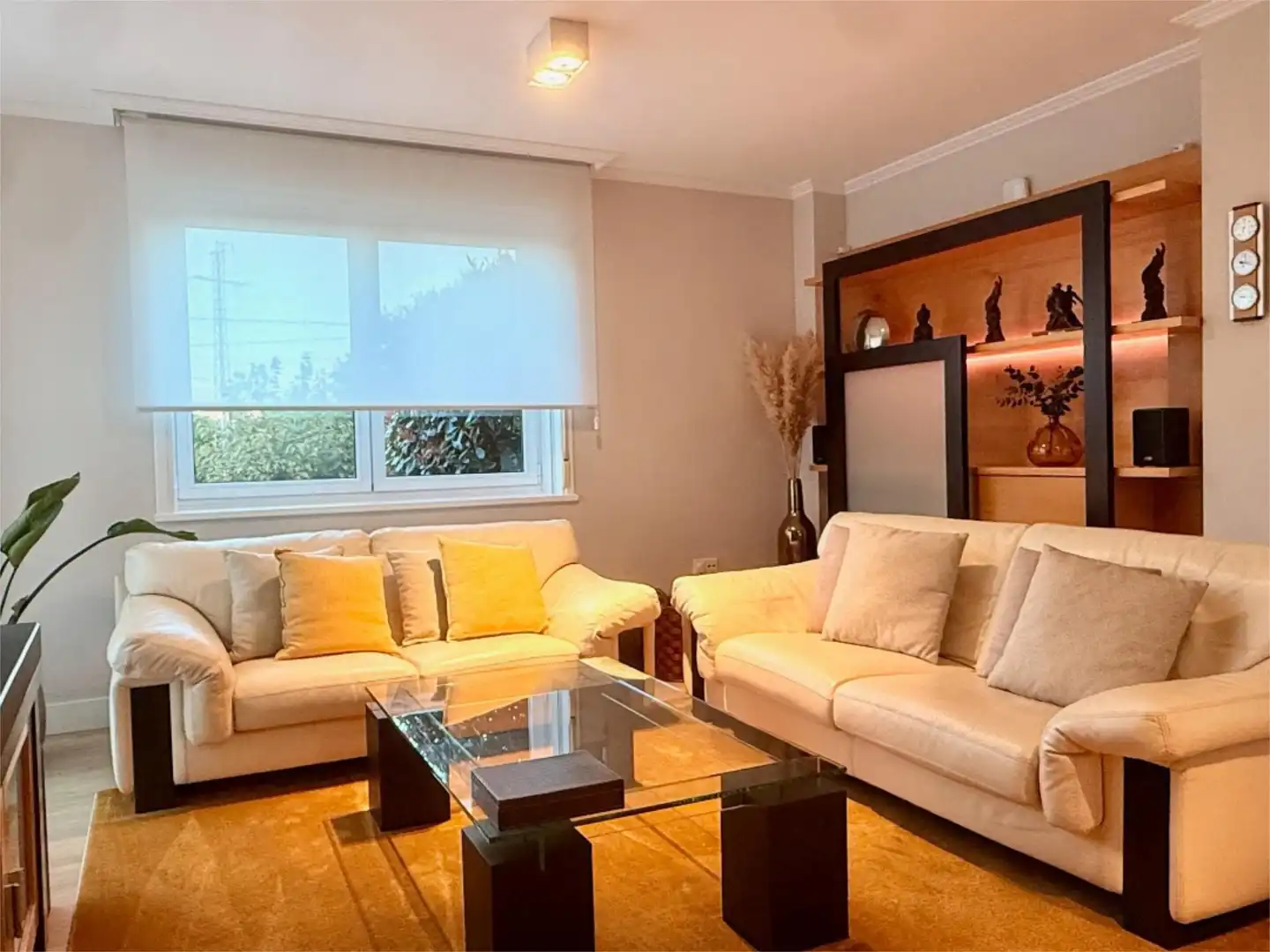 Casa o chalet en venta en Parroquias de Santiago Sala de estar de Casa o chalet en venta en Santiago de Compostela con Terraza y Piscina