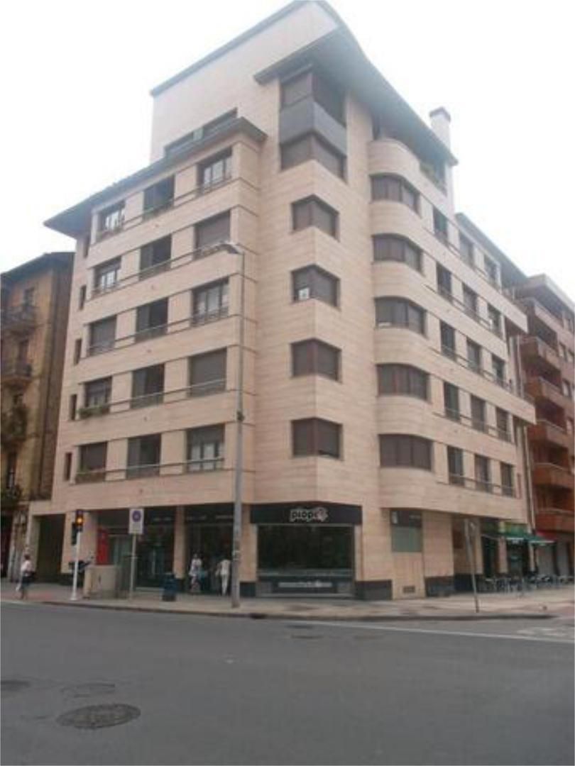 Vista exterior de Garaje de alquiler en Amorebieta-Etxano