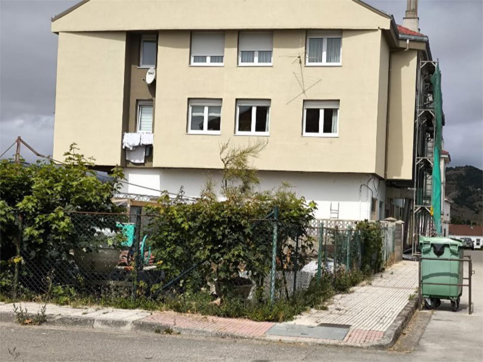 Exterior view of Flat to rent in Campoo de Enmedio  with Air Conditioner, Heating and Parquet flooring