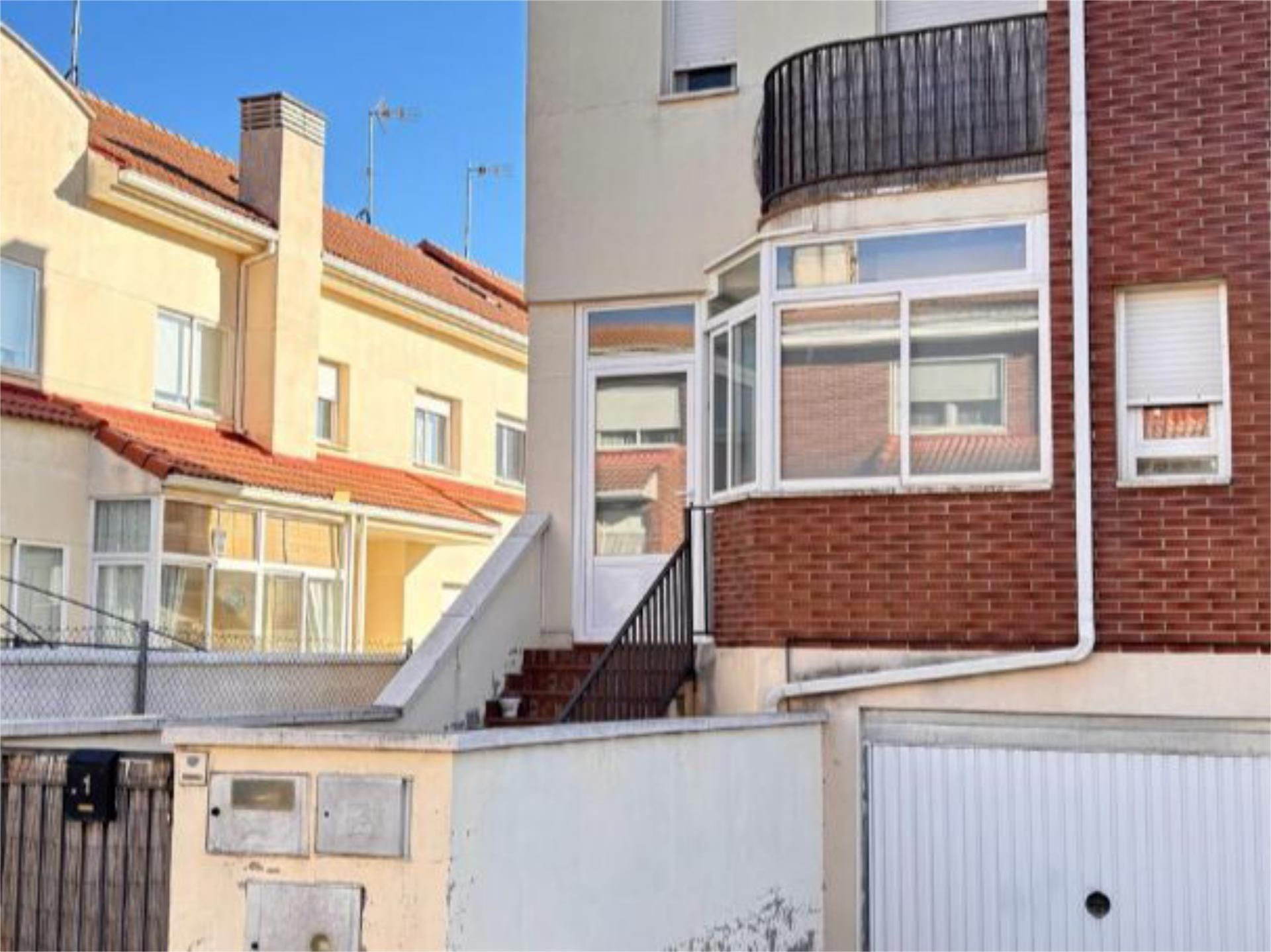 Exterior view of House or chalet for sale in Villanubla