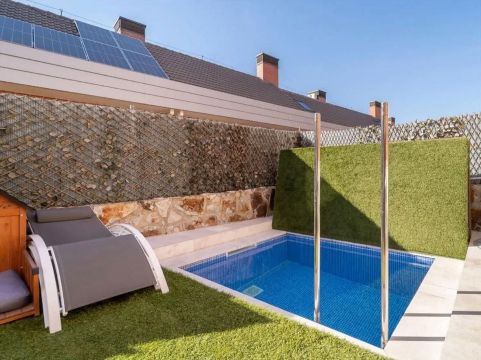 Piscina de Casa o xalet en venda en Boadilla del Monte amb Aire condicionat, Calefacció i Jardí privat