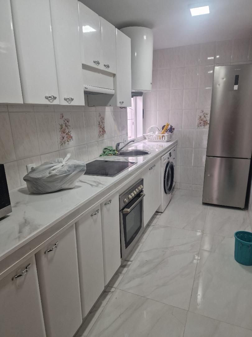 Kitchen of Flat to rent in Cazalegas  with Air Conditioner, Furnished and Oven