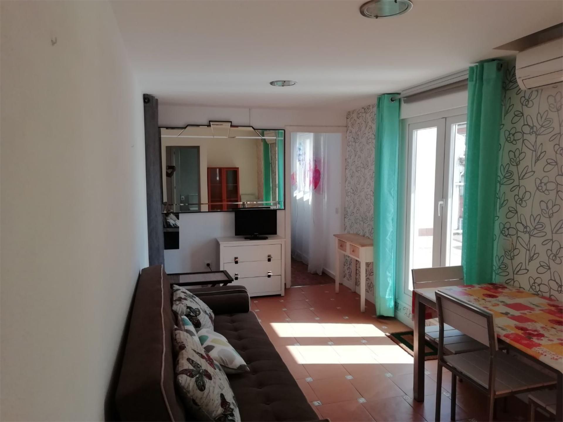 Living room of Flat for sale in Santiago de Compostela   with Air Conditioner, Terrace and Storage room