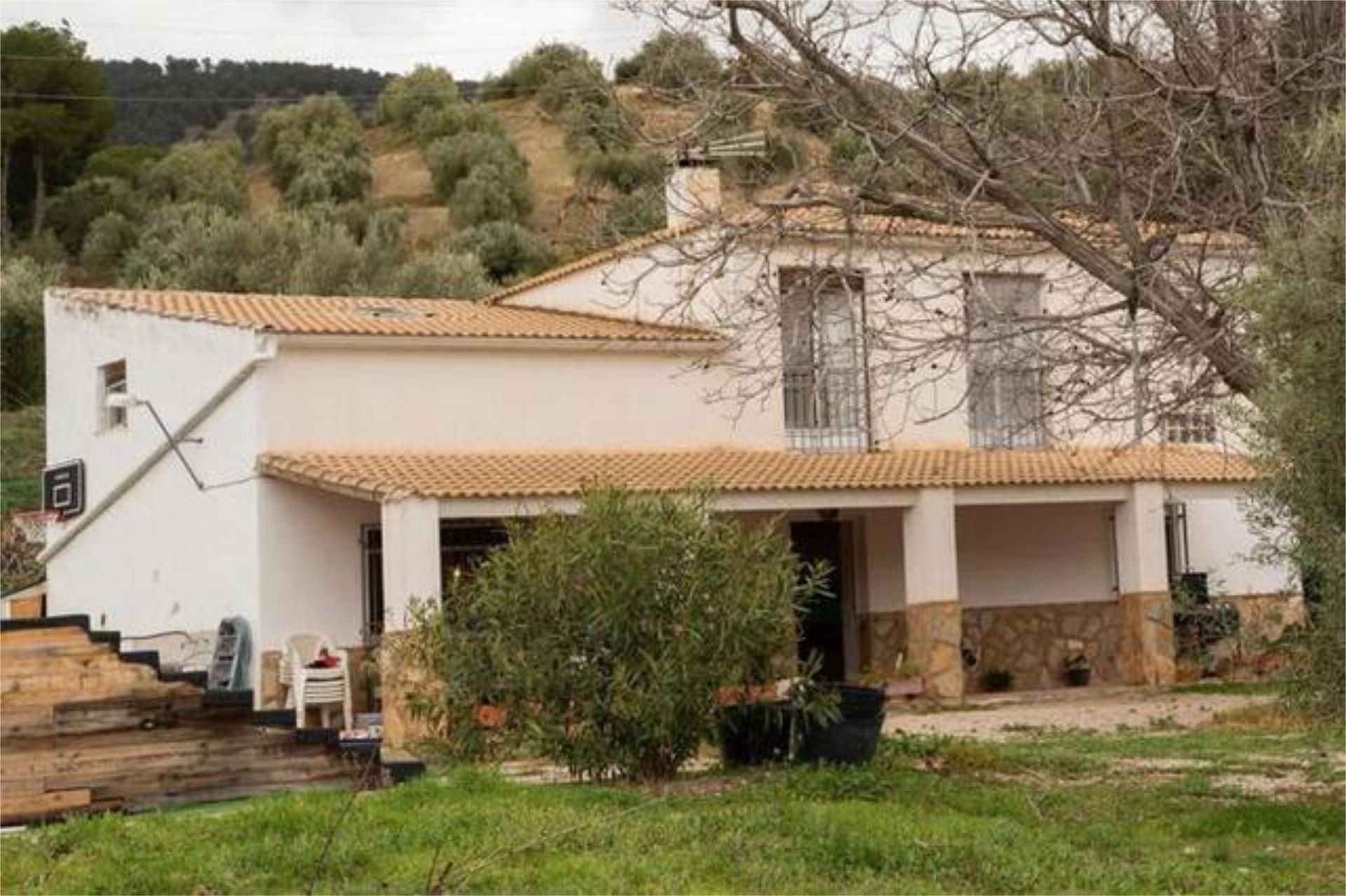 Vista exterior de Pis en venda en  Jaén Capital amb Calefacció, Jardí privat i Terrassa