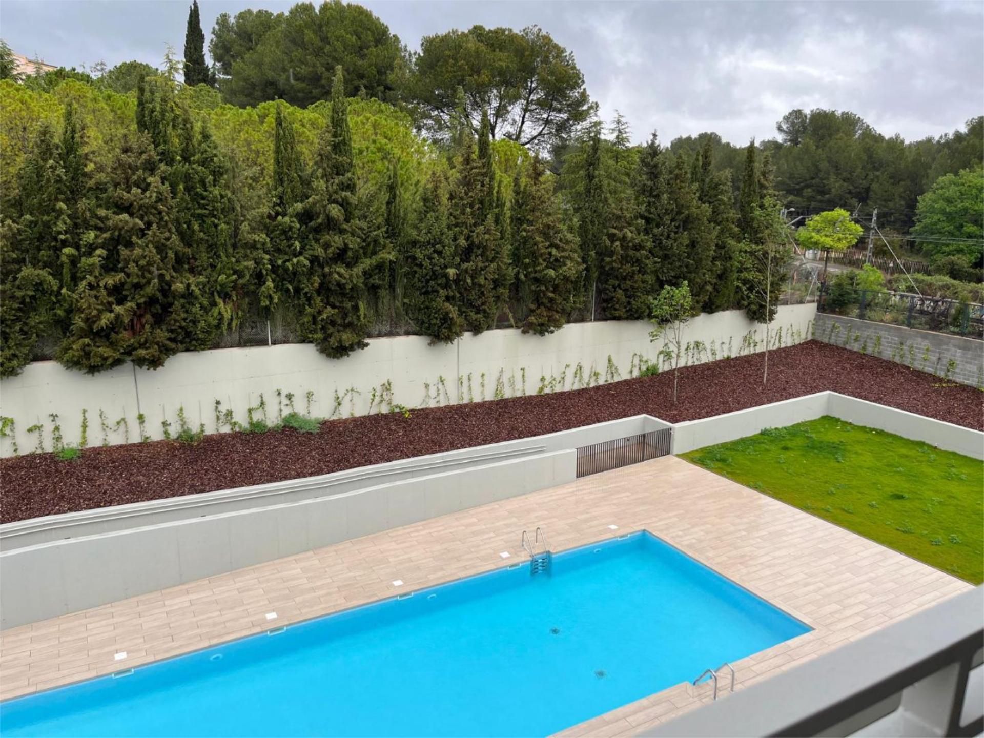 Swimming pool of Flat to rent in Sant Cugat del Vallès  with Air Conditioner, Swimming Pool and Balcony