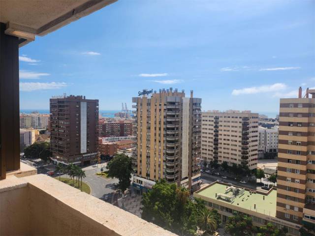 Piso en Alquiler en Calle Compositor Lehmberg Ruiz, 3 en Carranque - Haza Cuevas