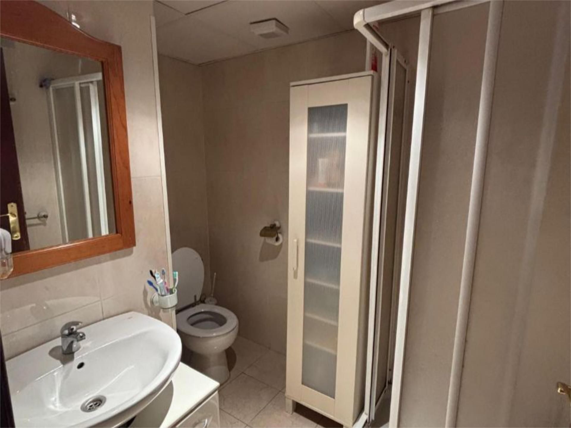 Bathroom of Flat for sale in  Sevilla Capital  with Air Conditioner