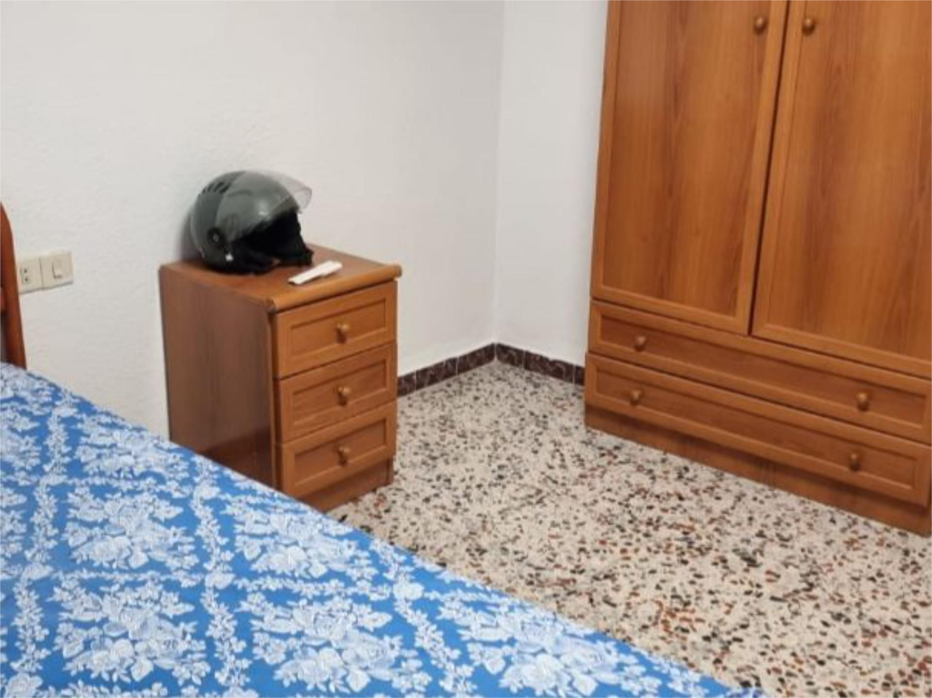 Flat to share in Plaza de la Alameda, 18, Coín