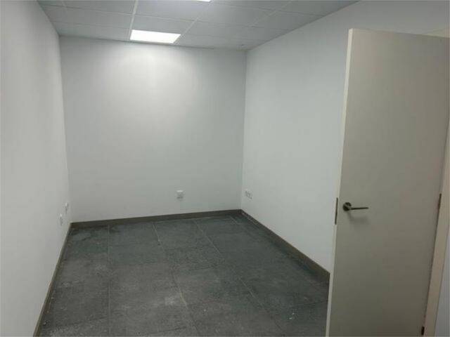 Oficina en Alquiler en Alcolea