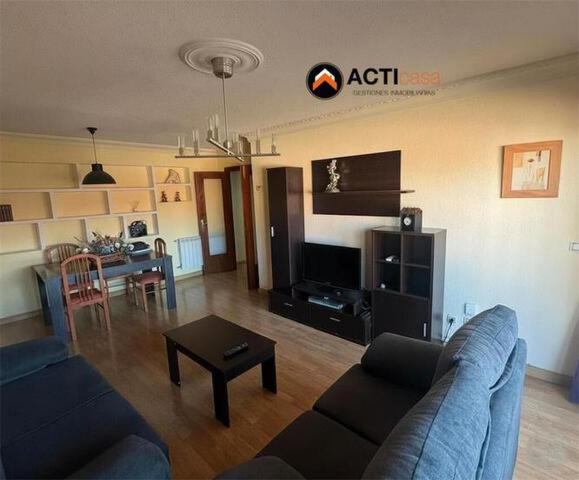 Living room of Flat to rent in Cáceres Capital  with Heating, Terrace and Furnished