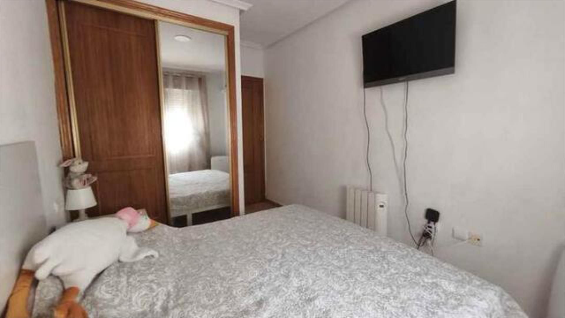 Dormitori de Casa o xalet en venda en Guardamar del Segura amb Terrassa i Piscina