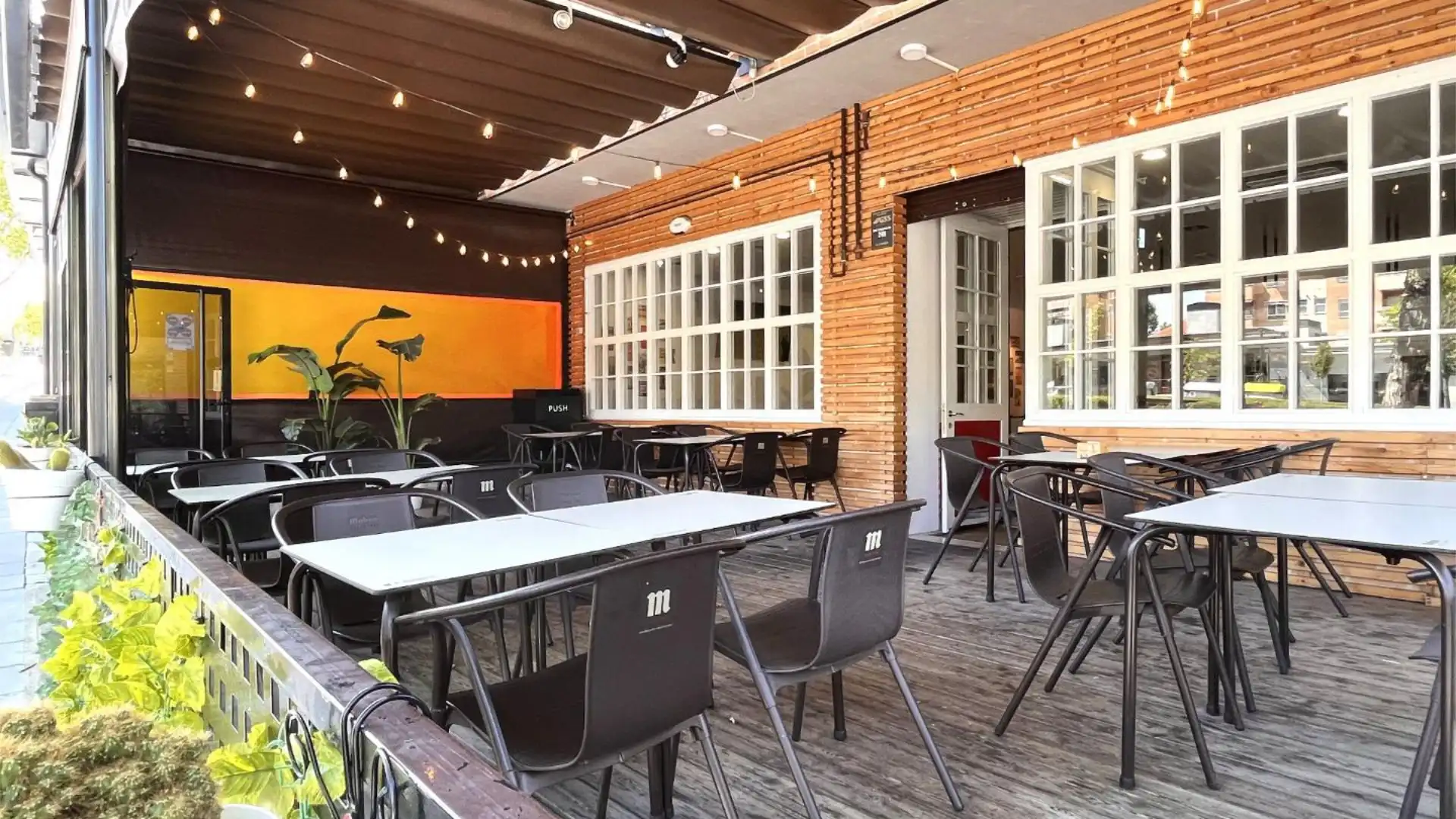 Local en traspaso en Avenida Nuevo Mundo, 12, Sector S Terraza de Local en traspaso en Boadilla del Monte con Aire acondicionado, Calefacción y Amueblado