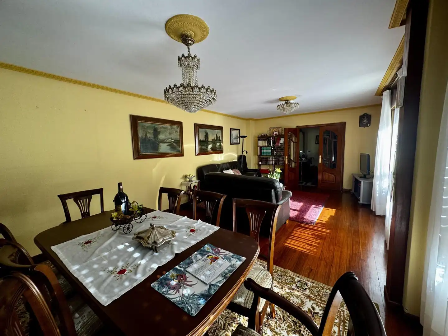 Comedor de Piso en venta en Betanzos con Calefacción, Parquet y Terraza