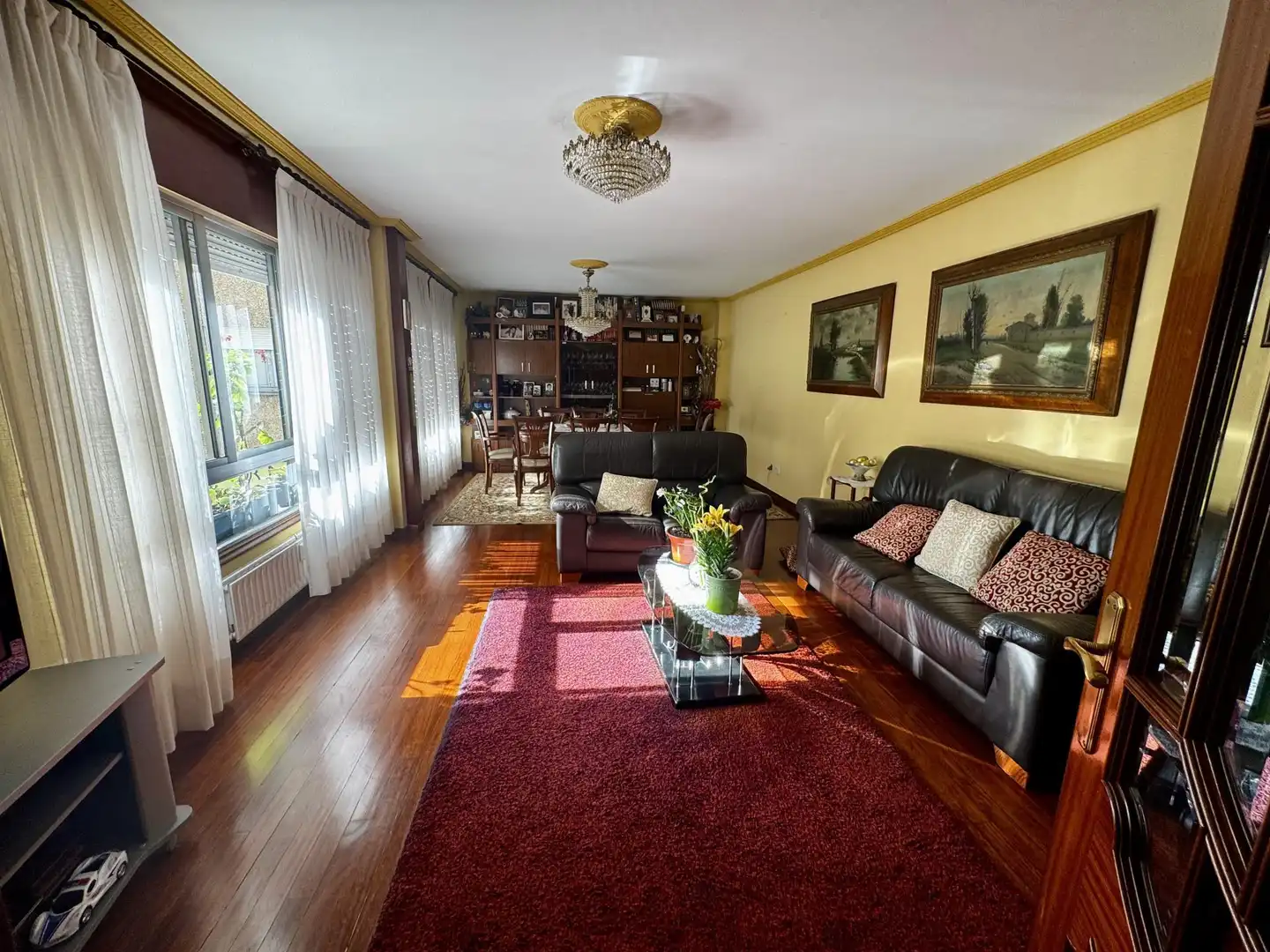 Sala de estar de Piso en venta en Betanzos con Calefacción, Parquet y Terraza