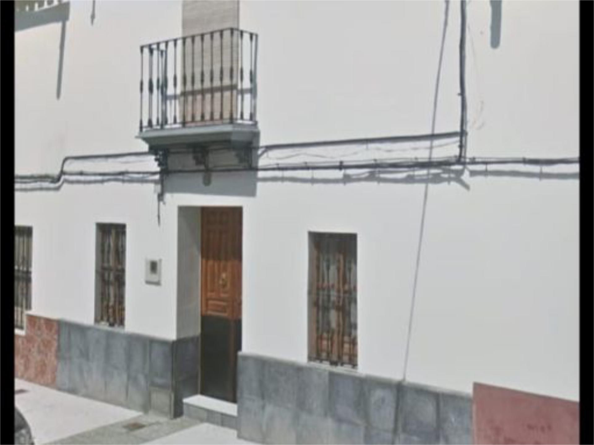 Vista exterior de Casa adosada en venda en Alcolea del Río amb Terrassa, Moblat i Balcó
