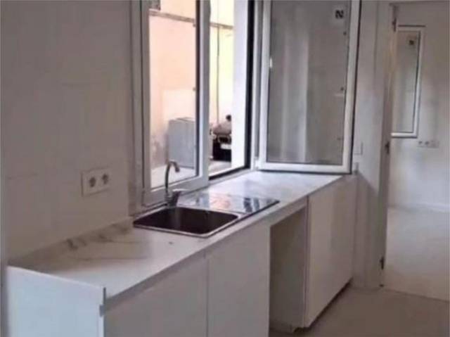 Piso en Alquiler en Carrer Cap de Creus, 20 en Centre - Estació