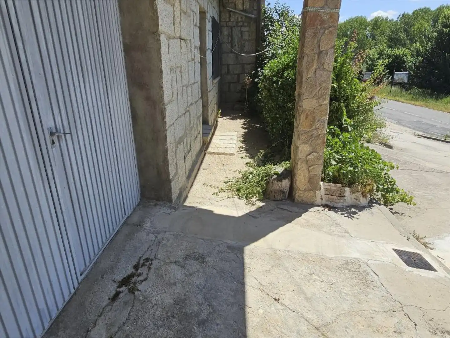 Casa adosada en venda a Calle Hontanilla, 10, Duruelo Vista exterior de Casa adosada en venda en Duruelo amb Calefacció, Jardí privat i Terrassa