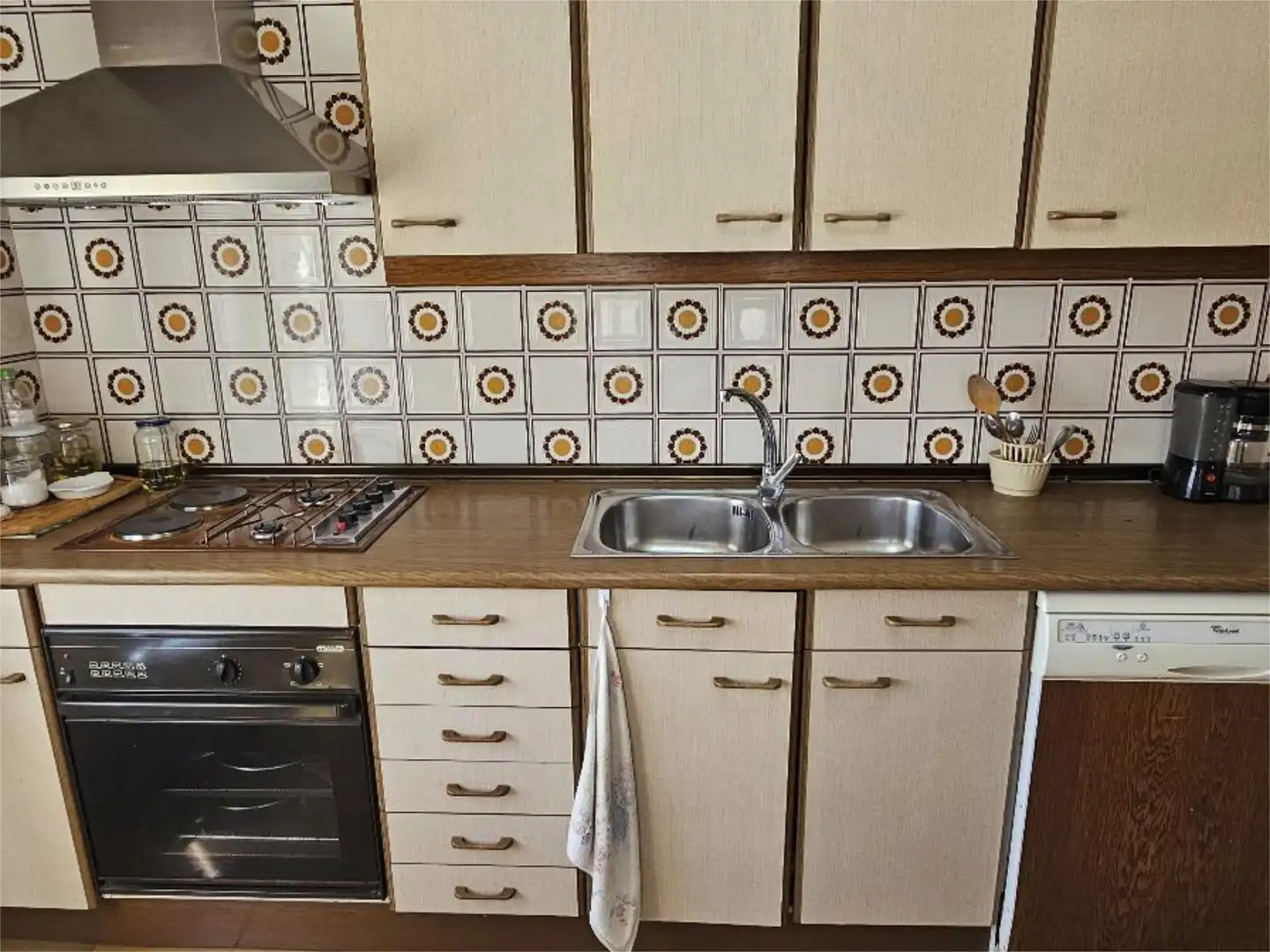 Casa adosada en venda a Calle Hontanilla, 10, Duruelo Cuina de Casa adosada en venda en Duruelo amb Calefacció, Jardí privat i Terrassa
