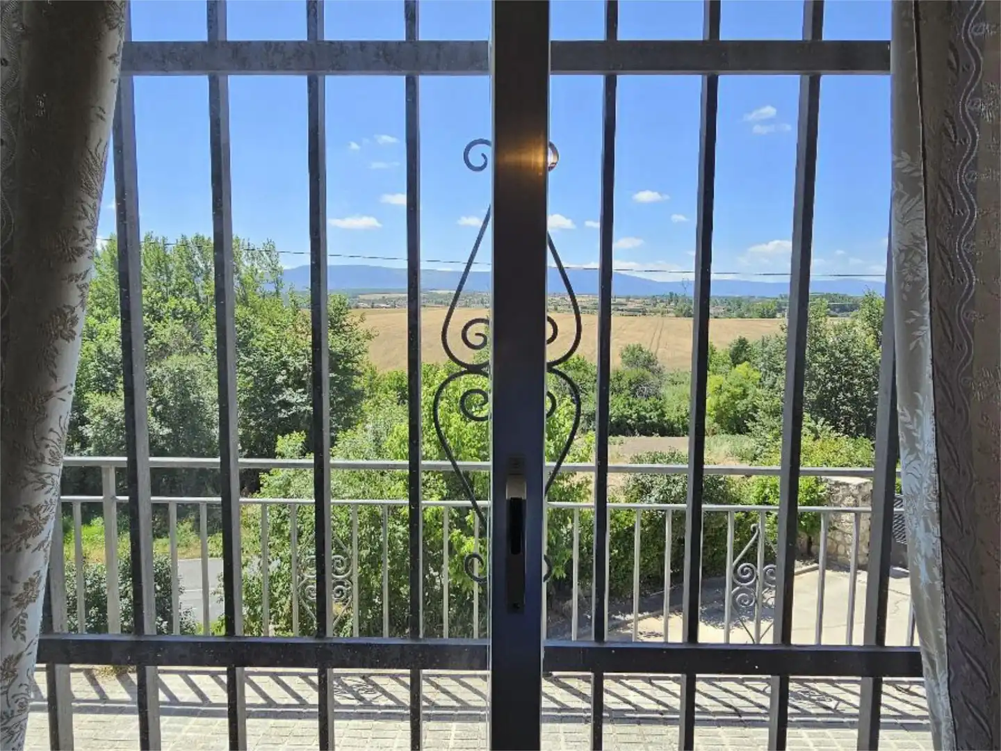 Casa adosada en venda a Calle Hontanilla, 10, Duruelo Terrassa de Casa adosada en venda en Duruelo amb Calefacció, Jardí privat i Terrassa