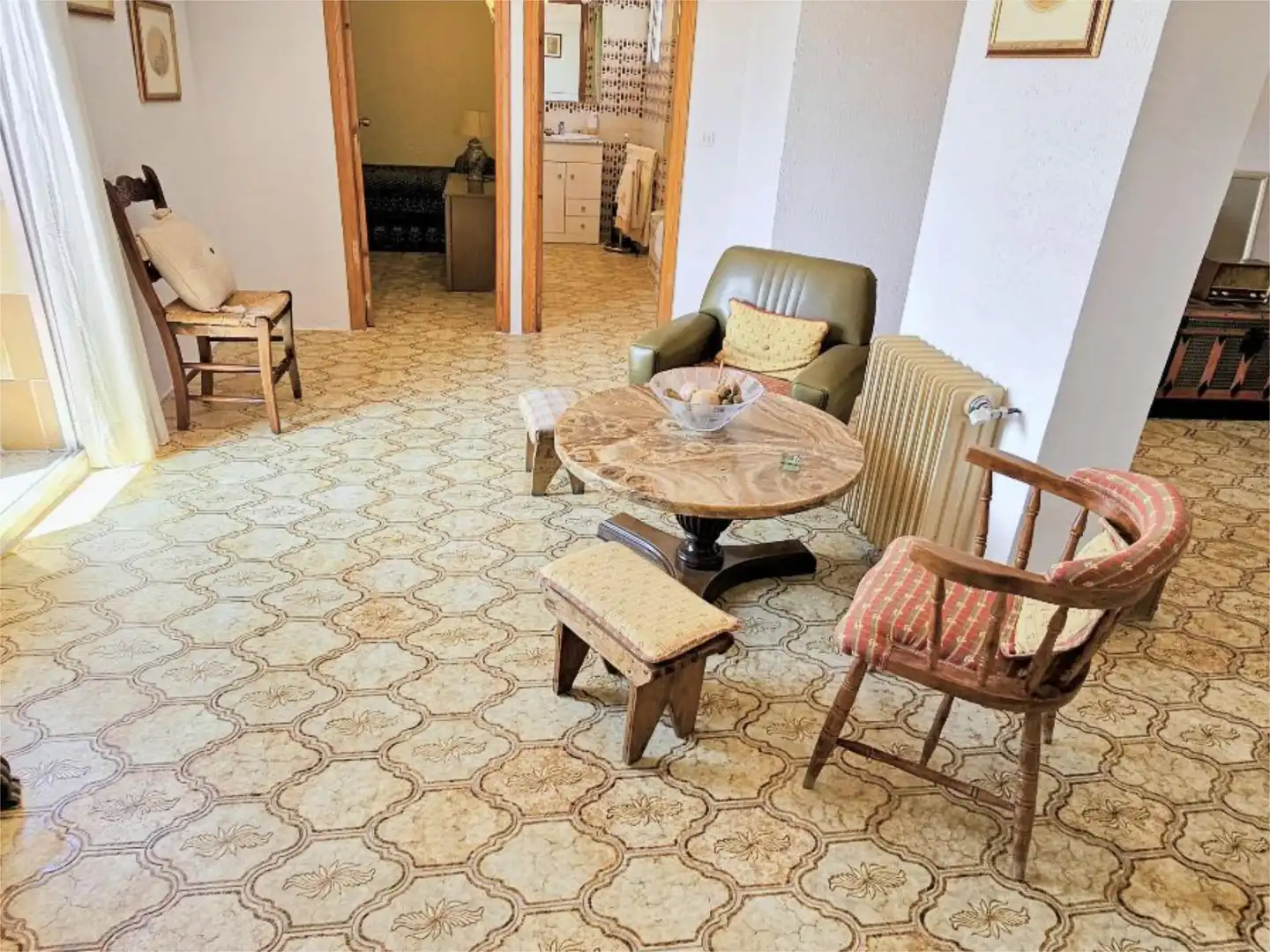 Casa adosada en venda a Calle Hontanilla, 10, Duruelo Sala d'estar de Casa adosada en venda en Duruelo amb Calefacció, Jardí privat i Terrassa