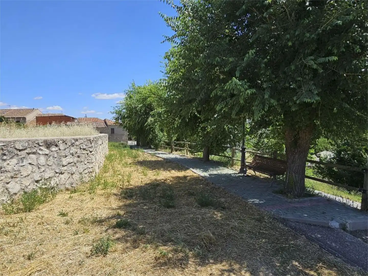 Casa adosada en venda a Calle Hontanilla, 10, Duruelo Casa adosada en venda en Duruelo amb Calefacció, Jardí privat i Terrassa