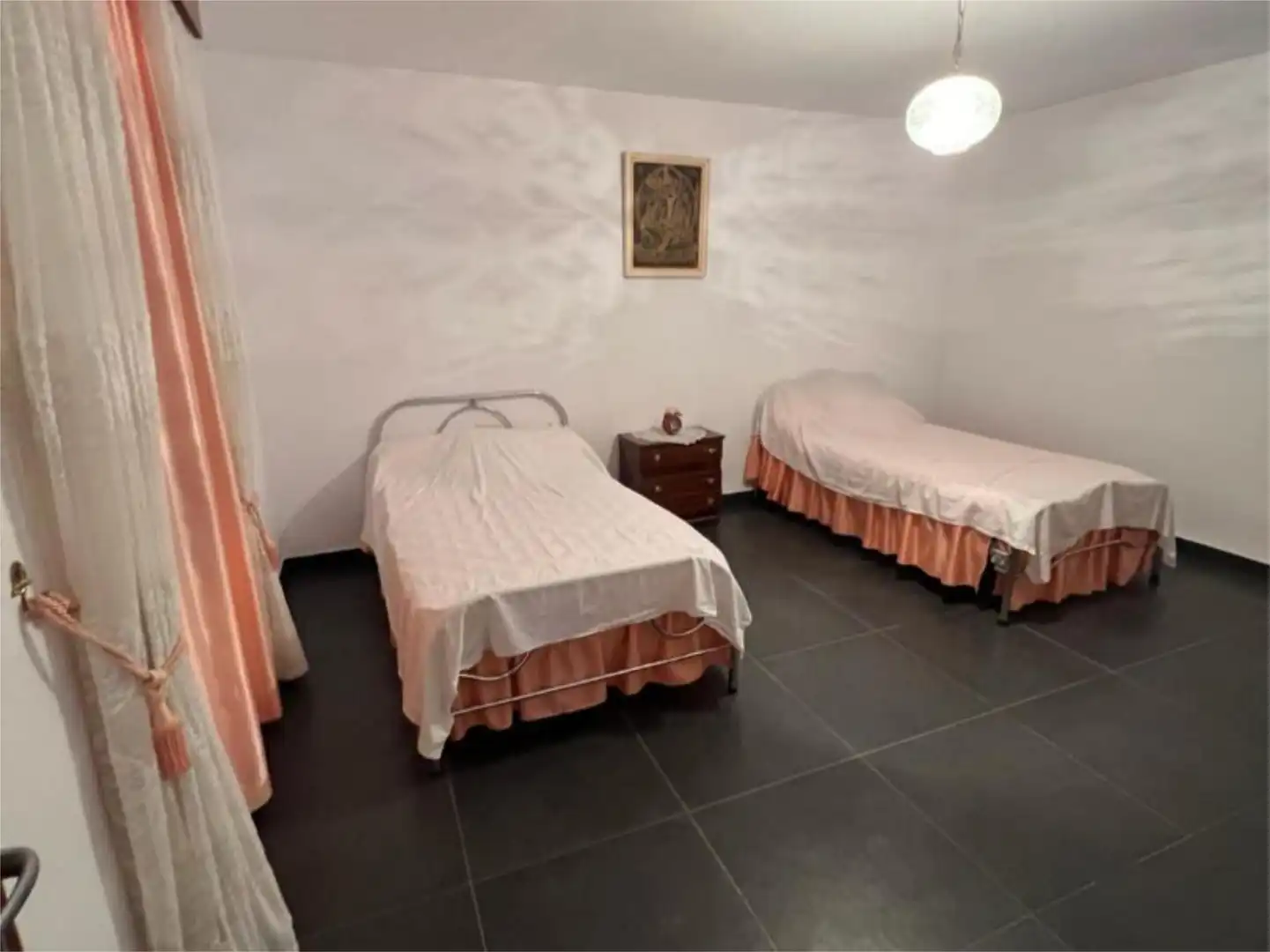 Einfamilien-Reihenhaus zum Verkauf in Calle Nuestra Señora de la Vega, 26, Torre de Juan Abad Schlafzimmer von Einfamilien-Reihenhaus zum Verkauf in Torre de Juan Abad mit Möbliert und Balkon