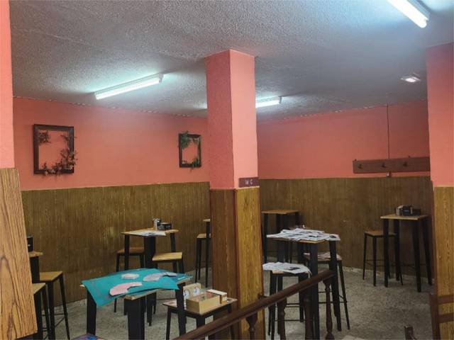 Local comercial en Alquiler en Calle Ramón y Cajal, 4 en Barrio del Centro