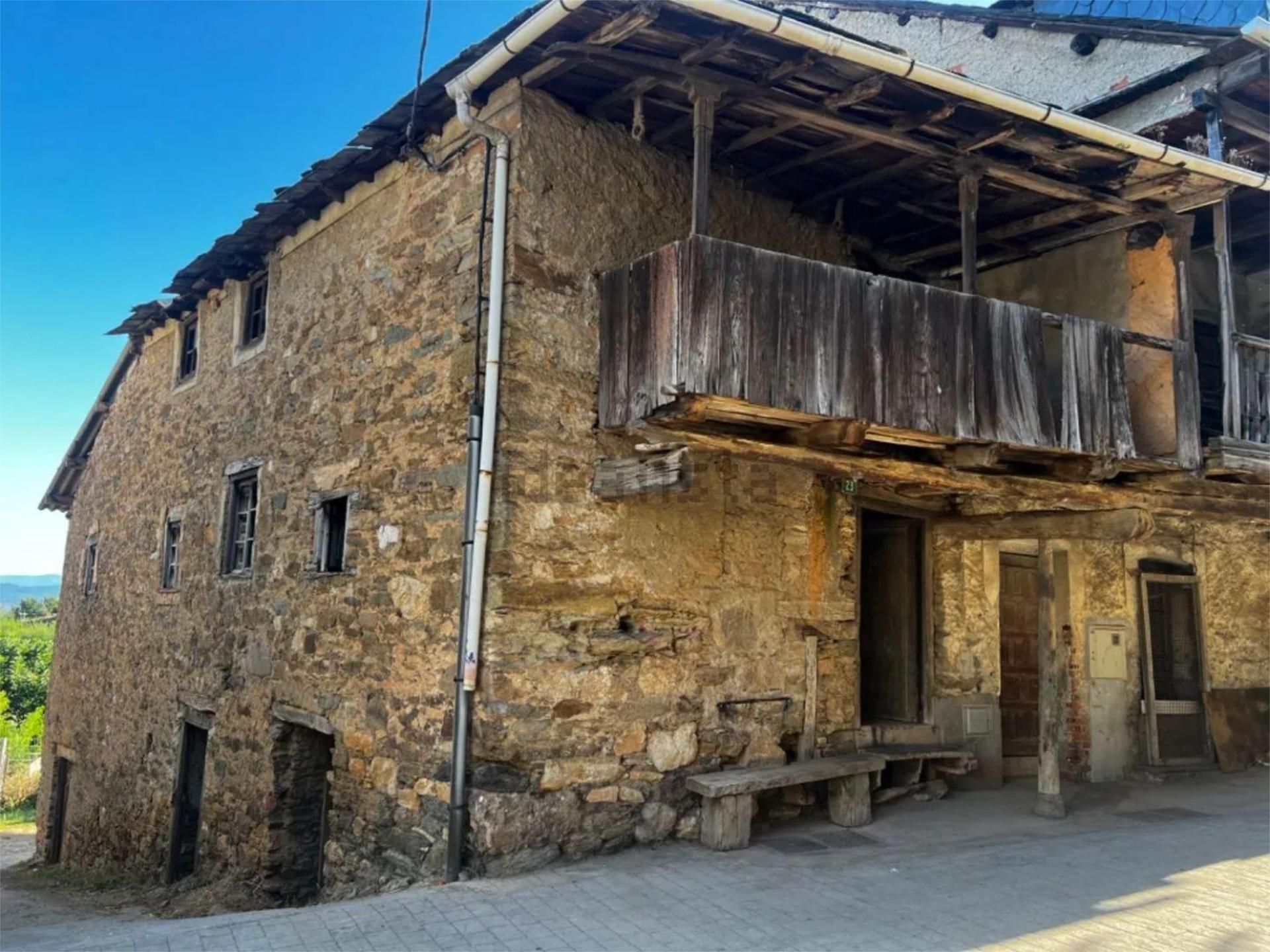 Vista exterior de Finca rústica en venda en Priaranza del Bierzo