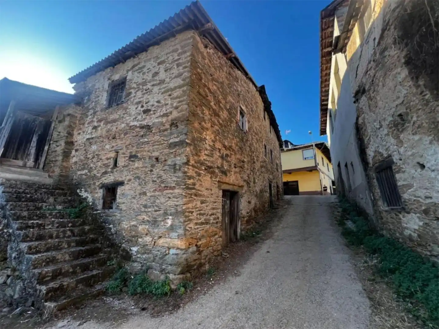 Vista exterior de Finca rústica en venda en Priaranza del Bierzo