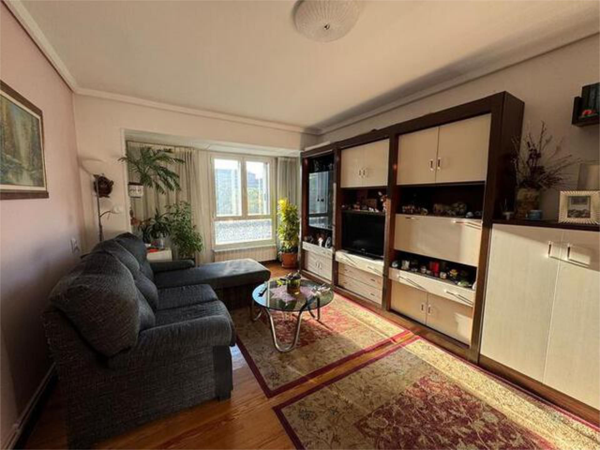 Living room of Flat for sale in Vitoria - Gasteiz  with Heating, Terrace and Storage room