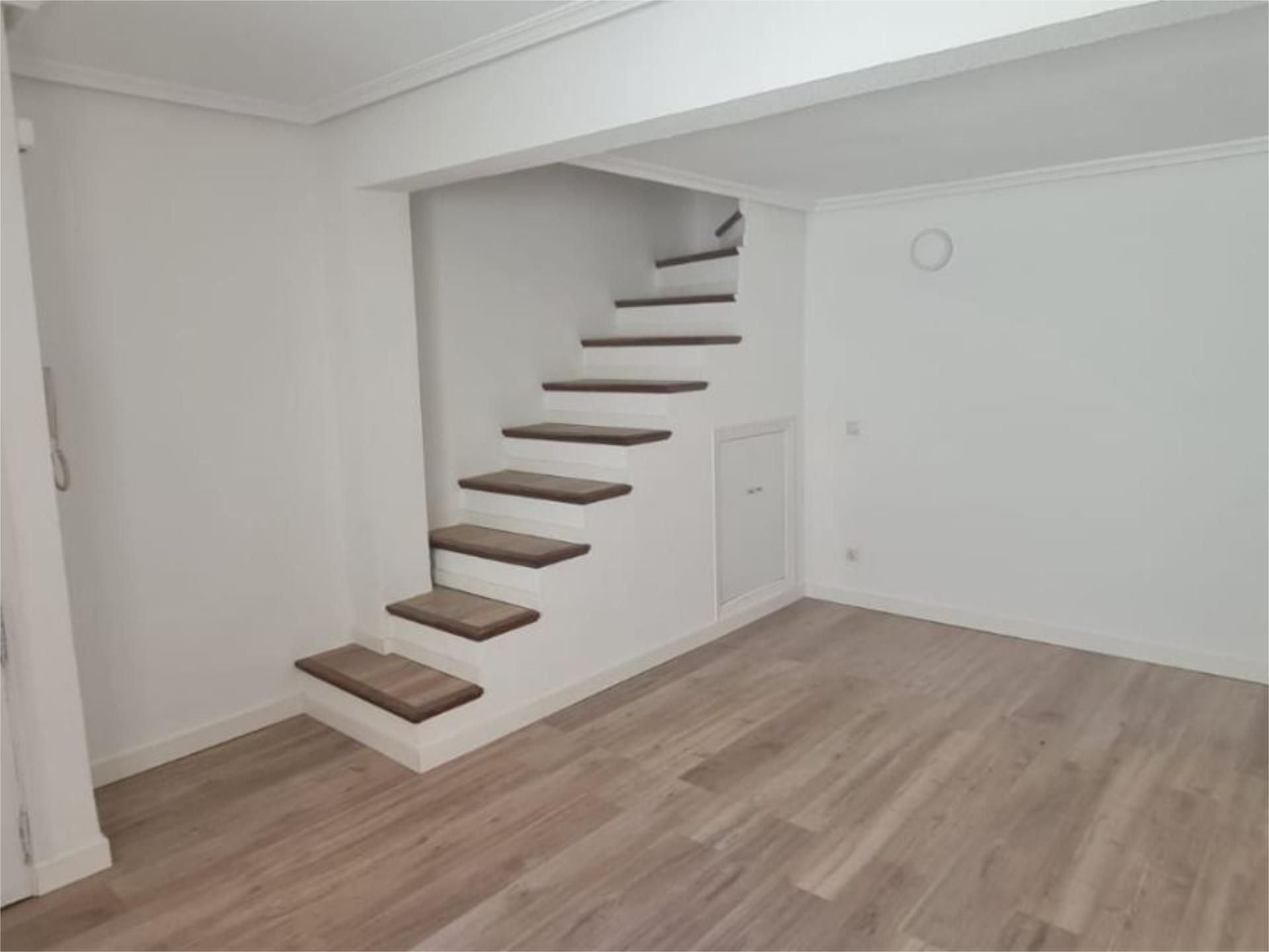 Duplex to rent in  Madrid Capital  with Parquet flooring
