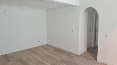 Photo 4 of Duplex to rent in Calle del Puerto Canfranc, 1, Numancia, Madrid