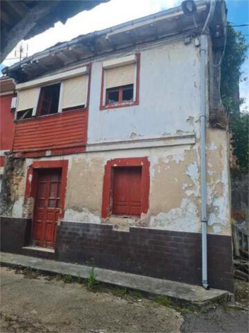 Vista exterior de Casa o xalet en venda en Bimenes