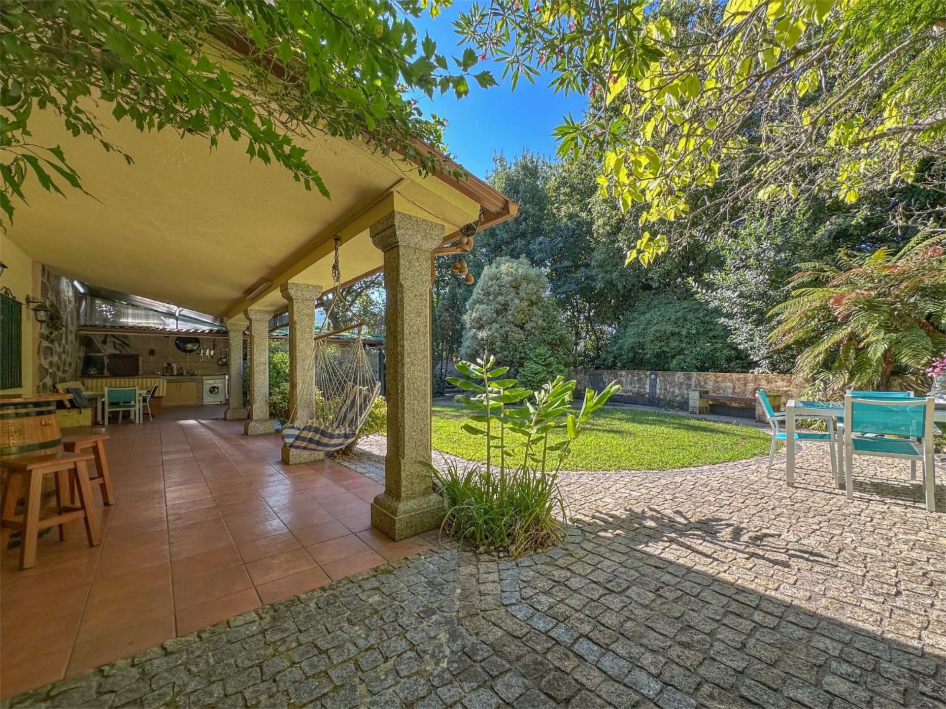 Jardí de Casa o xalet en venda en Redondela amb Aire condicionat i Terrassa