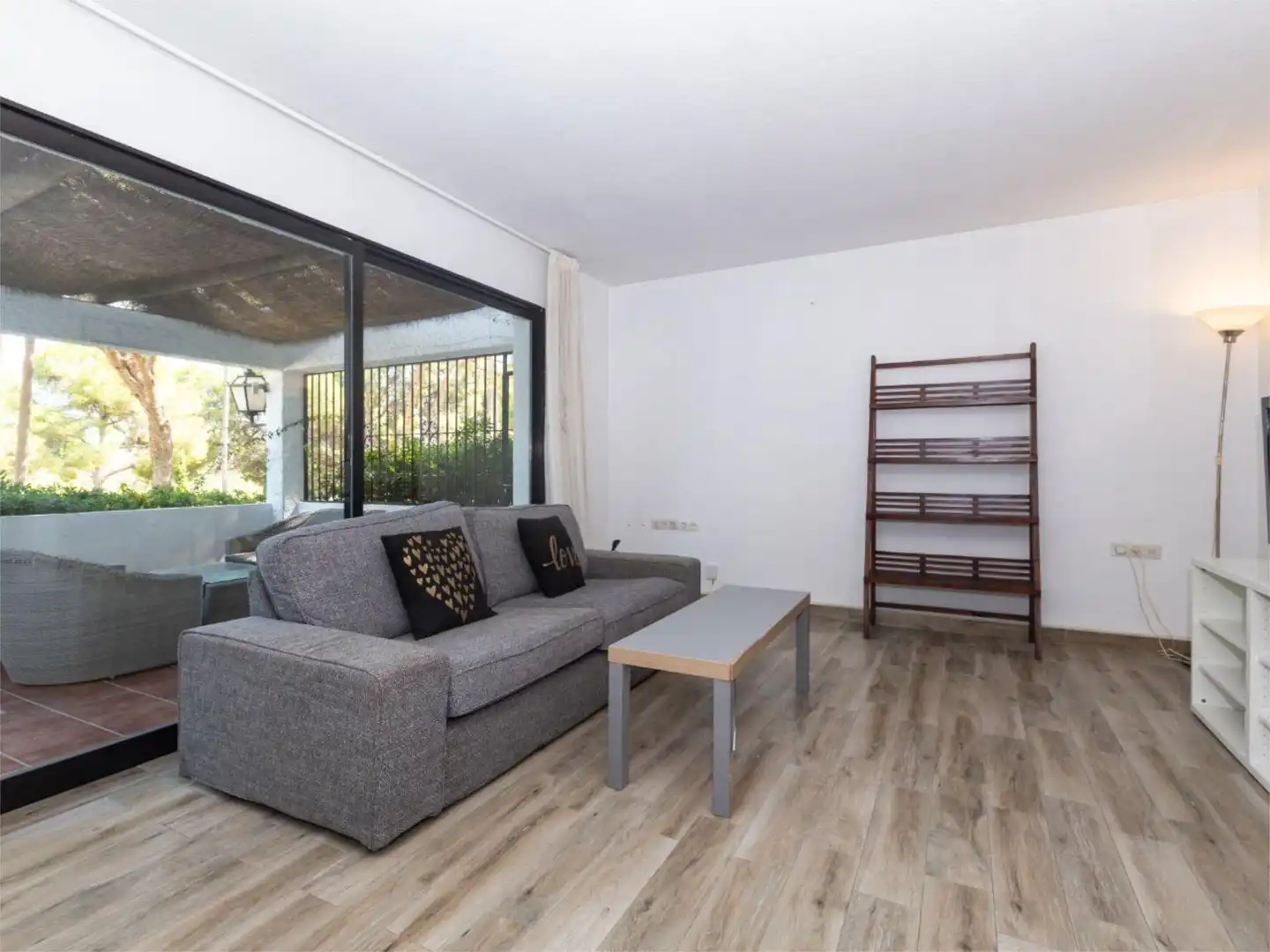 Living room of Flat for sale in Mijas  with Air Conditioner, Terrace and Storage room