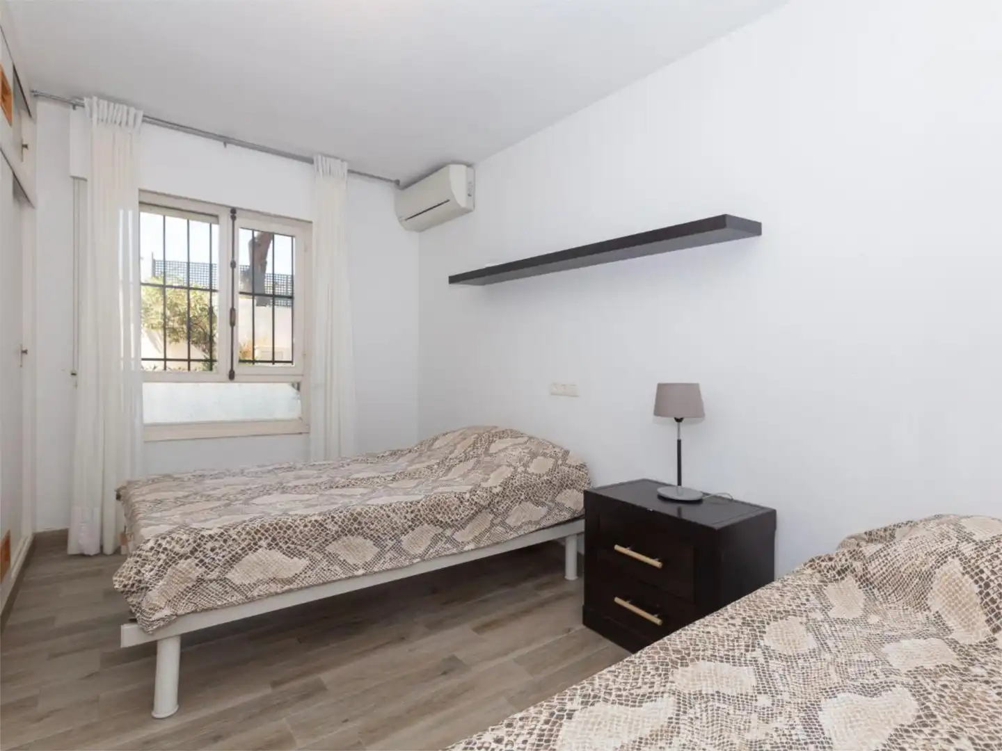 Bedroom of Flat for sale in Mijas  with Air Conditioner, Terrace and Storage room