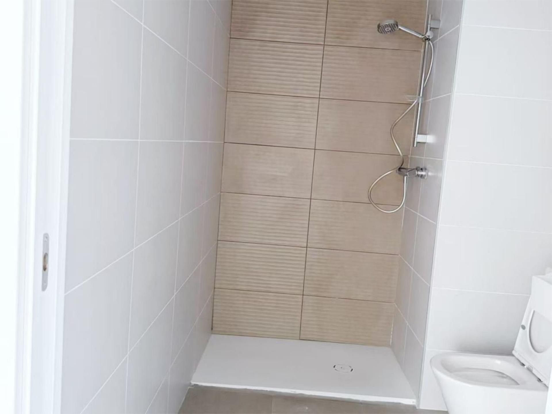 Bathroom of Flat to rent in Viladecans  with Furnished
