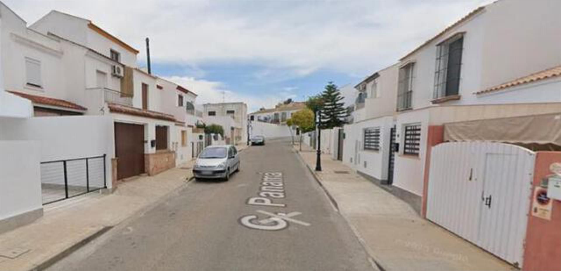 Exterior view of House or chalet for sale in Pilas